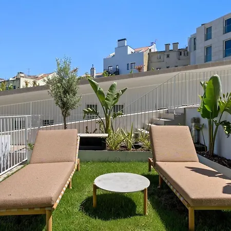 Chic 1-bedroom Townhouse Near The Historic Centre * Lisboa