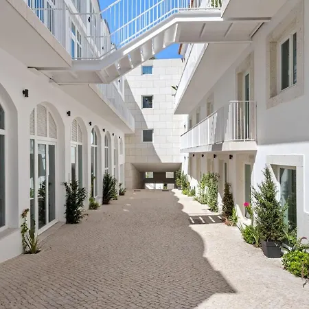 Σπίτι διακοπών Chic 1-bedroom Townhouse Near The Historic Centre Lisboa