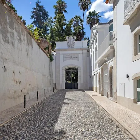 Hébergement de vacances Chic 1-bedroom Townhouse Near The Historic Centre *